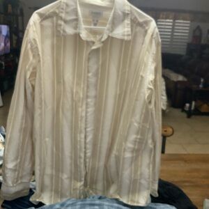 Men’s button up dress shirt